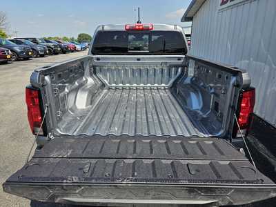 2025 Chevrolet Colorado Crew Cab, $45985.00. Photo 6