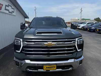 2025 Chevrolet 2500 Crew Cab, $74485.00. Photo 4
