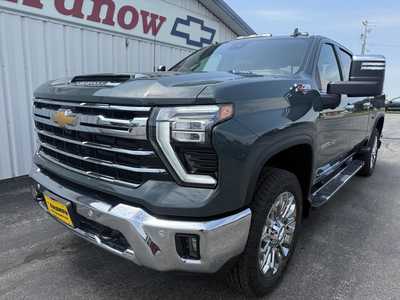2025 Chevrolet 2500 Crew Cab, $74485.00. Photo 5