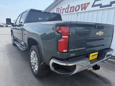 2025 Chevrolet 2500 Crew Cab, $74485.00. Photo 7