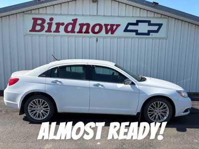 2012 Chrysler 200, $7990.00. Photo 1