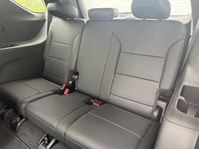 2025 Chevrolet Traverse, $48445.00. Photo 11