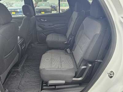 2022 Chevrolet Traverse, $32399.00. Photo 11