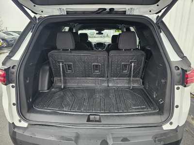 2022 Chevrolet Traverse, $32399.00. Photo 6