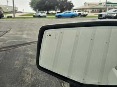 2022 Chevrolet 1500 Crew Cab, $38750.00. Photo 11