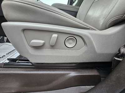 2022 Chevrolet 1500 Crew Cab, $38750.00. Photo 12