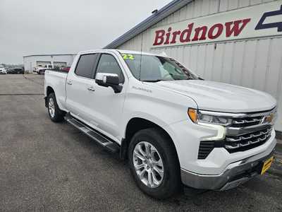 2022 Chevrolet 1500 Crew Cab, $38750.00. Photo 2