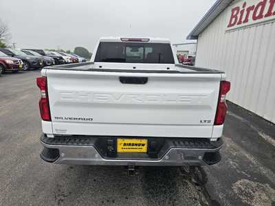 2022 Chevrolet 1500 Crew Cab, $38750.00. Photo 5