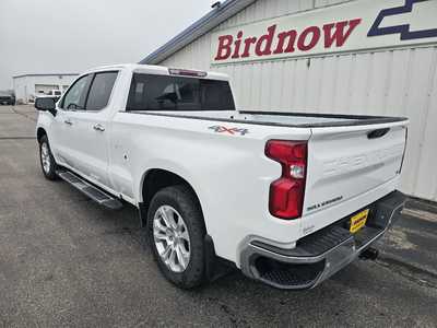 2022 Chevrolet 1500 Crew Cab, $38750.00. Photo 9