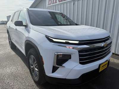 2025 Chevrolet Traverse, $45130.00. Photo 2