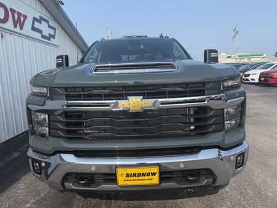 2025 Chevrolet 2500 Crew Cab, $62990.00. Photo 4