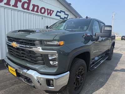 2025 Chevrolet 2500 Crew Cab, $62990.00. Photo 5