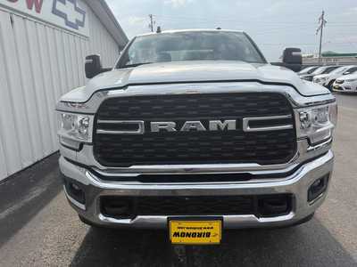 2024 RAM 2500 Crew Cab, $43990.00. Photo 4
