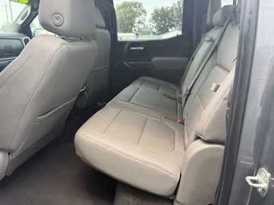 2021 Chevrolet 1500 Crew Cab, $33995.00. Photo 10