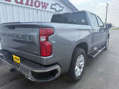 2021 Chevrolet 1500 Crew Cab, $33995.00. Photo 3