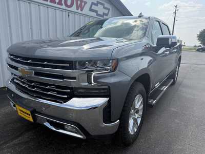2021 Chevrolet 1500 Crew Cab, $33995.00. Photo 5