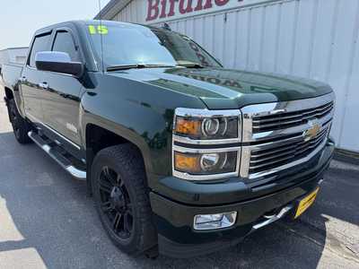 2015 Chevrolet 1500 Crew Cab, $25650.00. Photo 2
