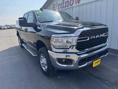2024 RAM 2500 Crew Cab, $40999.00. Photo 2
