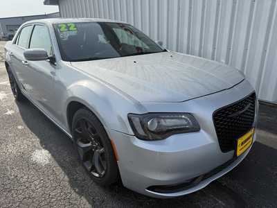 2022 Chrysler 300, $21395.00. Photo 2