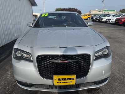 2022 Chrysler 300, $21395.00. Photo 4