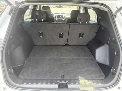 2019 Chevrolet Equinox, $17399.00. Photo 10