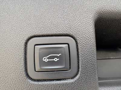 2019 Chevrolet Equinox, $15990.00. Photo 9