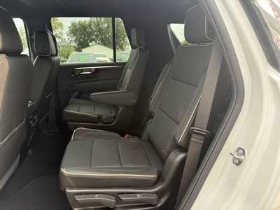 2025 Chevrolet Tahoe, $75799.00. Photo 12