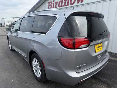 2020 Chrysler Pacifica, $16855.00. Photo 7