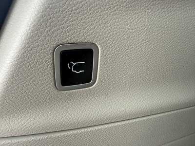 2020 Chrysler Pacifica, $16855.00. Photo 8
