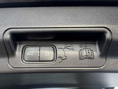 2022 Ford Explorer, $35999.00. Photo 6