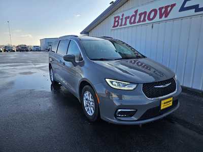 2022 Chrysler Pacifica, $18999.00. Photo 2