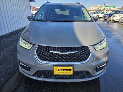 2022 Chrysler Pacifica, $18999.00. Photo 3