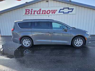 2022 Chrysler Pacifica, $18999.00. Photo 1