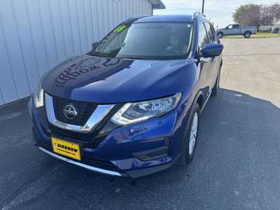 2018 Nissan Rogue, $15799.00. Photo 3