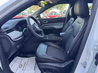 2023 Jeep Compass, $21990.00. Photo 11