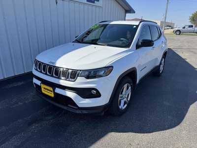 2023 Jeep Compass, $21990.00. Photo 2