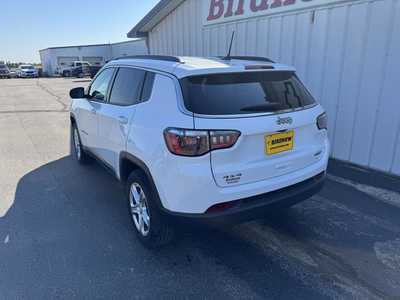 2023 Jeep Compass, $21990.00. Photo 4