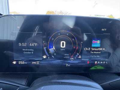 2026 Chevrolet Equinox, $36245.00. Photo 11