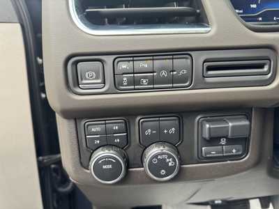 2022 Chevrolet Suburban, $49990.00. Photo 12