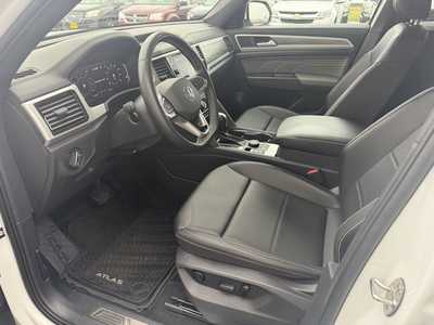 2022 Volkswagen Atlas, $24969.00. Photo 11