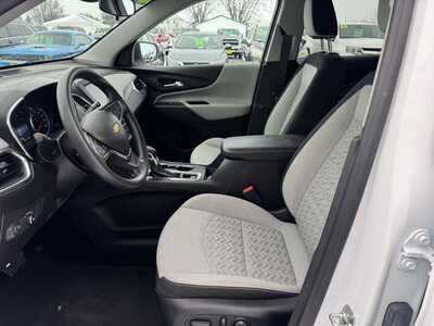 2024 Chevrolet Equinox, $19935.00. Photo 11