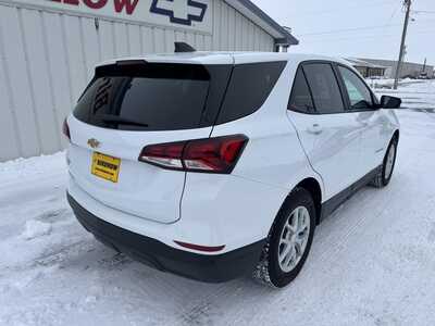 2024 Chevrolet Equinox, $19935.00. Photo 3