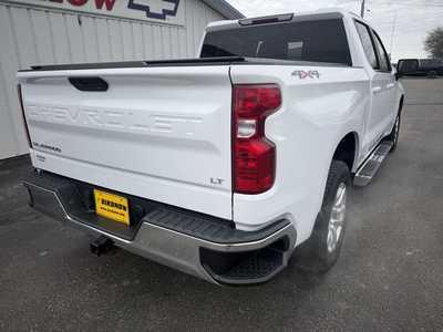 2021 Chevrolet 1500 Crew Cab, $28990.00. Photo 3