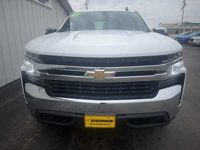 2021 Chevrolet 1500 Crew Cab, $28990.00. Photo 4