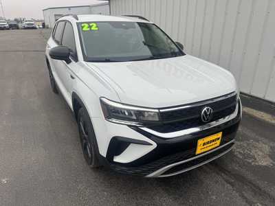 2022 Volkswagen Taos, $14899.00. Photo 2