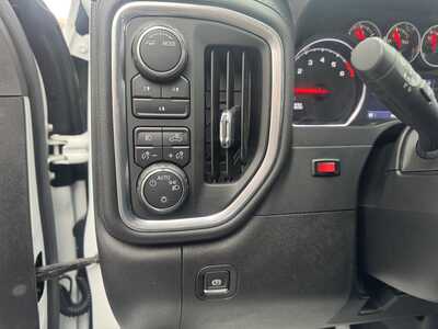 2020 Chevrolet 2500 Crew Cab, $39585.00. Photo 11