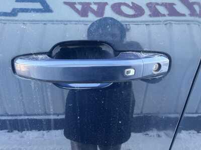 2020 Chevrolet 2500 Crew Cab, $39935.00. Photo 12