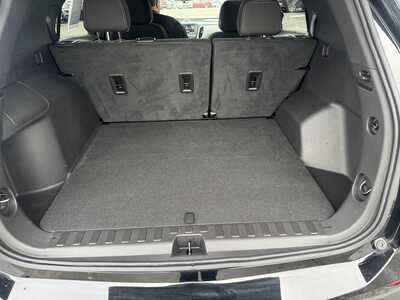 2023 Chevrolet Equinox, $22969.00. Photo 5