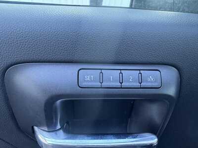 2017 Chevrolet 1500 Crew Cab, $20490.00. Photo 11