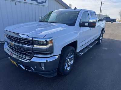 2017 Chevrolet 1500 Crew Cab, $20490.00. Photo 7